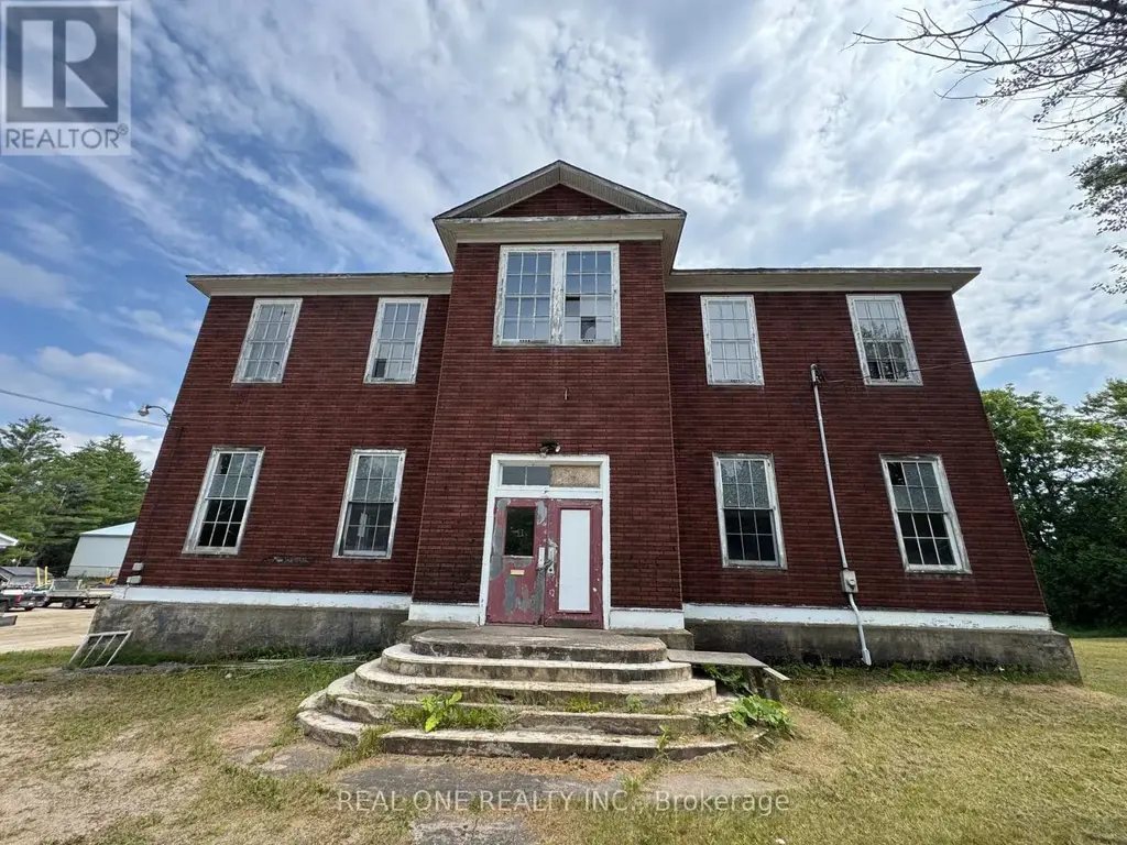2465 Highway 518 W, McMurrich/Monteith (Sprucedale)
